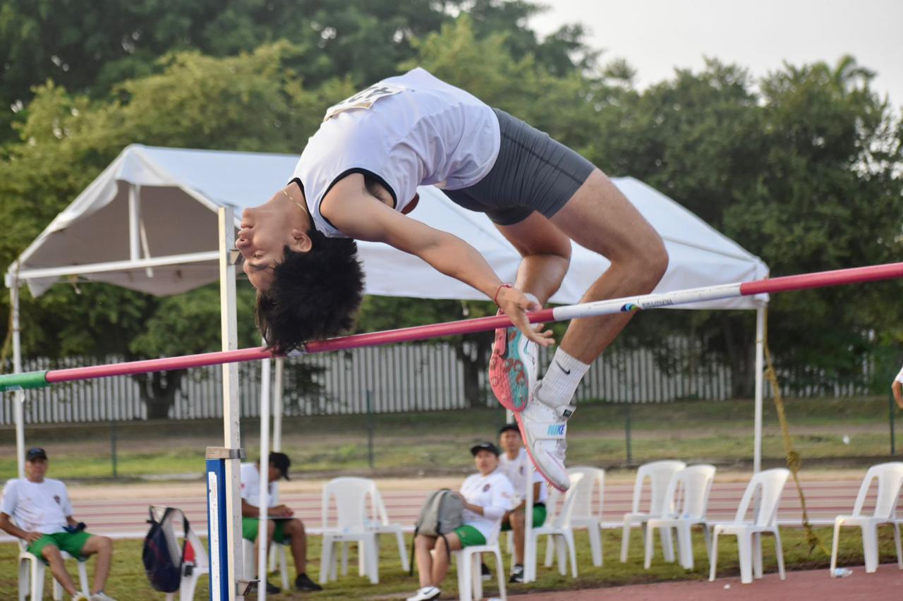 Suman 5 medallas más equipo nayarita de Atletismo