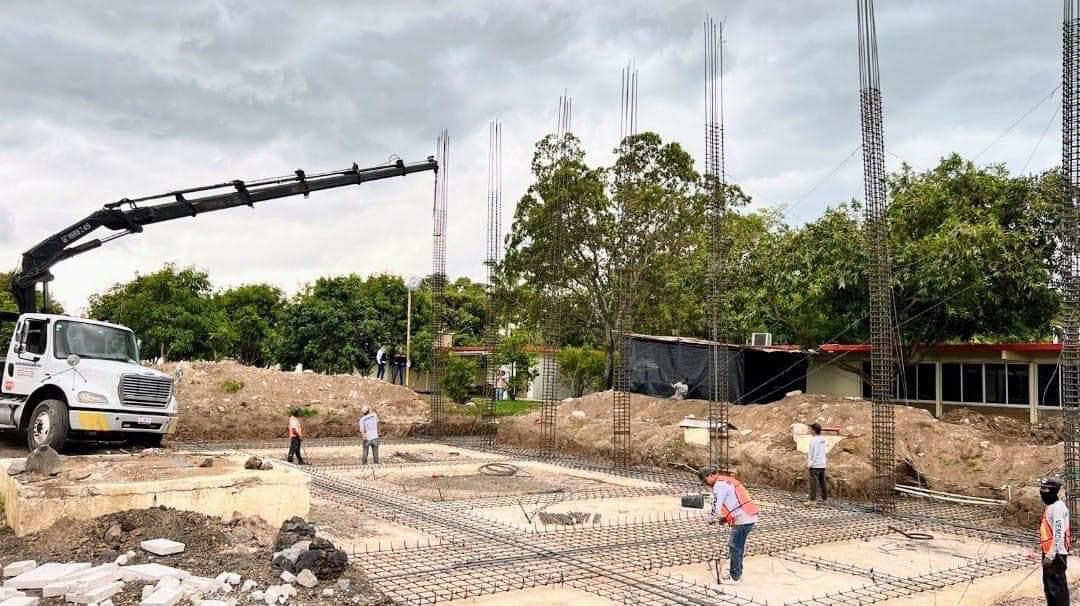 TEC de Tepic con edificio nuevo y laboratorio