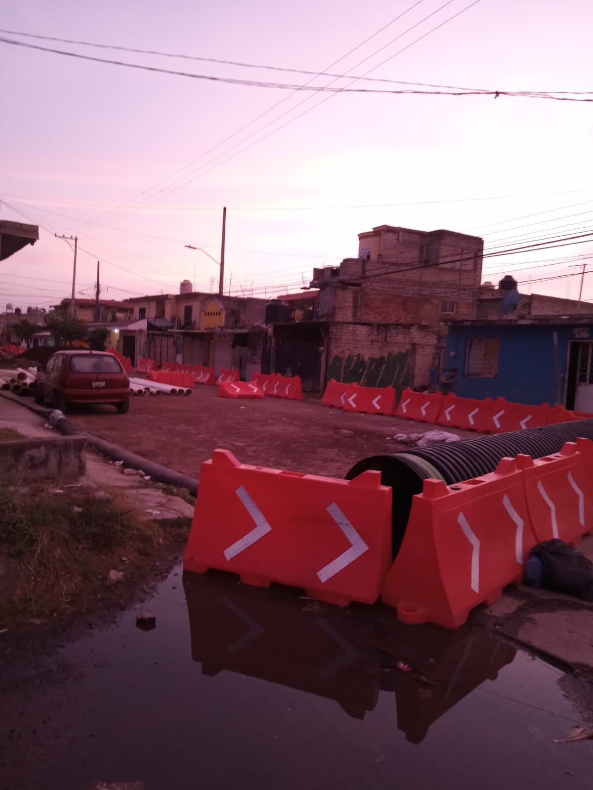 Un riesgo para las mujeres la calle Churubusco con esquina Zapopan