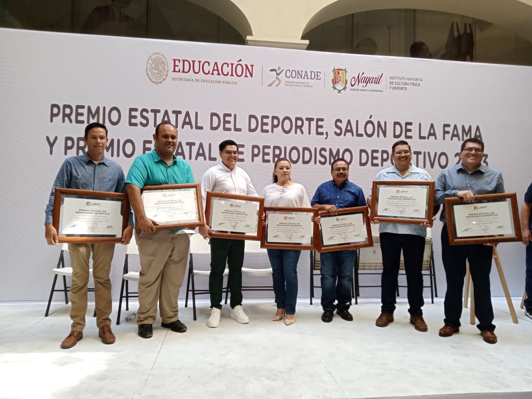 El gobernador entrega Premio Estatal de Periodismo Deportivo 2023