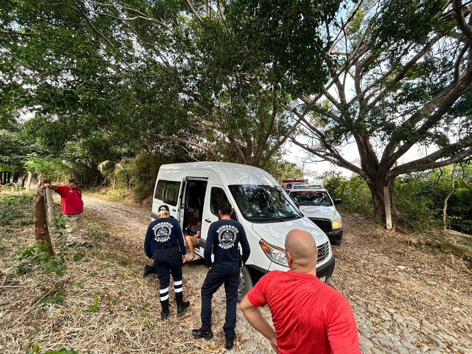 Atiende SSPC el reporte de paracaidistas extraviados en Tecuitata de San Blas