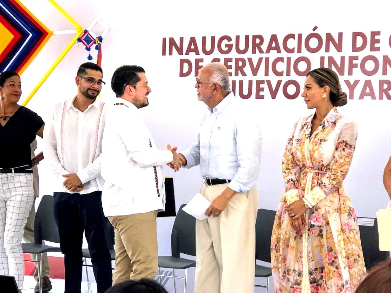 Inaugura el gobernador del estado, Miguel Ángel Navarro Quintero el Centro de Servicio INFONAVIT Nuevo Nayarit